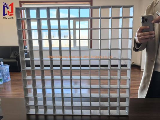장식 프로젝트를위한 사용자 정의 할 수있는 알루미늄 합금 격자
